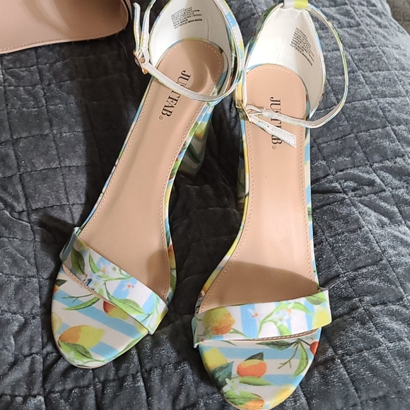 Just Fab Heals Size 11 & Handbag Set NWOT - Picture 4 of 9